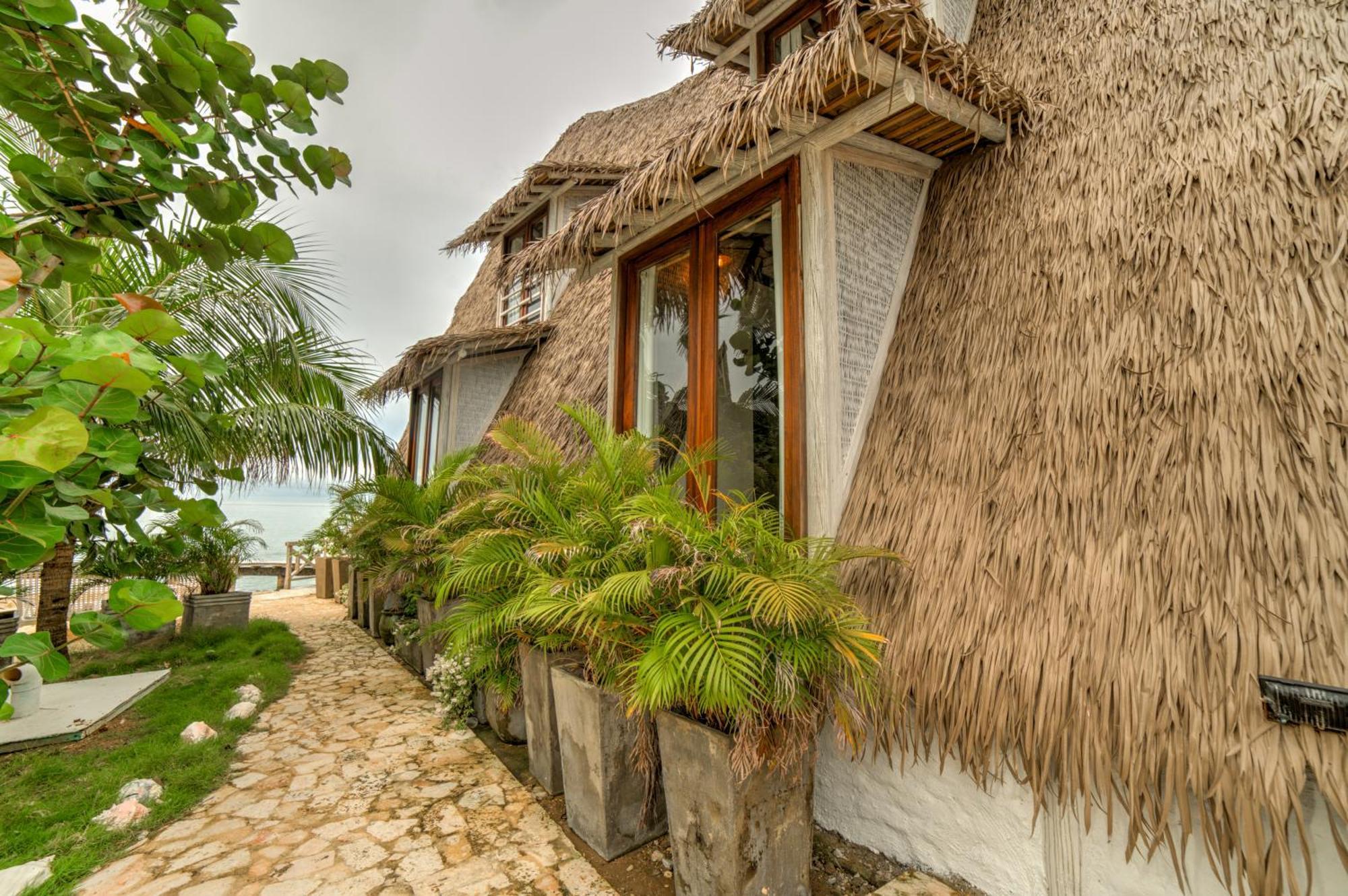 Hotel Isla Matamba 5*