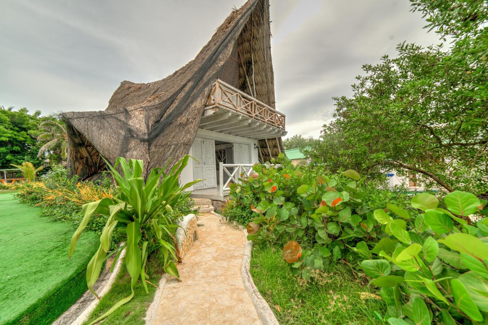 Isla Matamba Hotel 5*